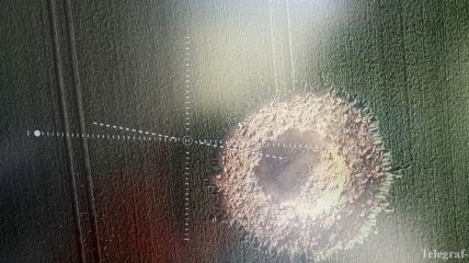 В Германии из-за взрыва бомбы времен Второй мировой появился кратер посреди поля
