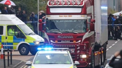 Влада Ірландії екстрадує до Британії водія вантажівки з 39 трупами