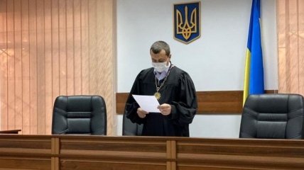 Суд избирает меру пресечения Стерненко