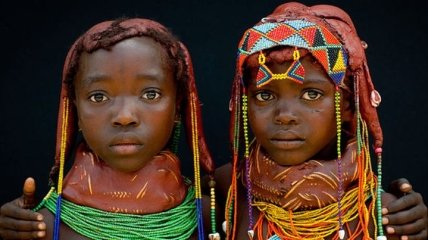 Колоритные племена Анголы в обьективе Эрика Лаффорга (Фото)