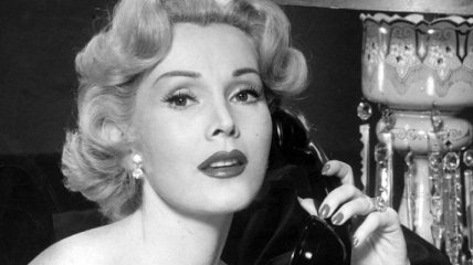 В Лос-Анджелесе скончалась легендарная голливудская актриса