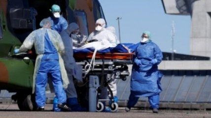Во Франции у 600 военных обнаружили коронавирус