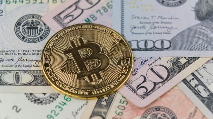 Долар може поступово здешевшати, а криптовалюта — знову набрати популярності