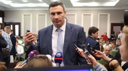 Мэр Киева Кличко пообещал увольнять бездействующих чиновников