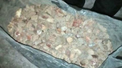 В Ровенской области в автомобиле нашли 10 кг янтаря