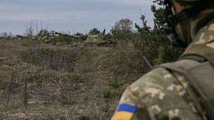 В зоне ООС боевики ранили украинского военного