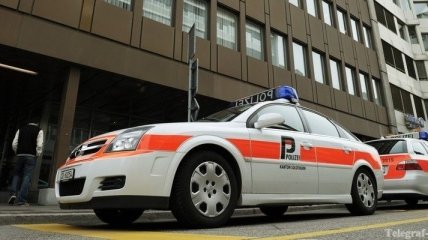 В Швейцарии неизвестный застрелил троих человек, еще двое ранены