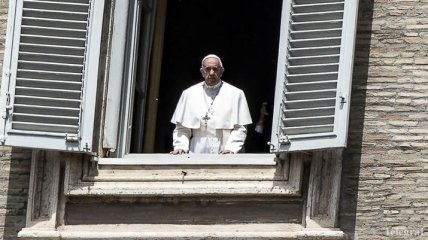 "Пора восстановить справедливость": Папа Римский призвал простить долги самых бедных стран