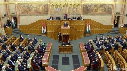 Правительство Орбана защитило права закарпатских венгров