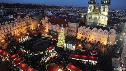 На Рождество чешский семья в среднем потратила 1111 евро