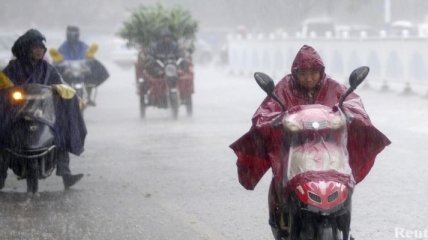 Китай затапливает: эвакуировано 3 тысячи человек   