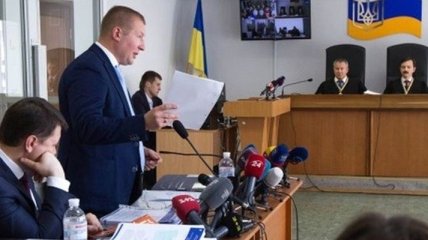 Госизмена Януковича: суд допрашивает чиновников 