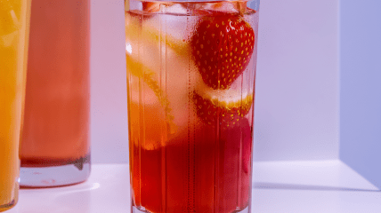 Этот напиток станет вашим спасением в летнюю жару (изображение создано с помощью ИИ)