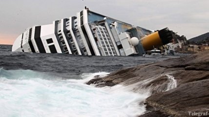 Свидетель: Капитан "Коста Конкордия" прыгнул с корабля не последним