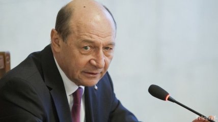В Молдове оппозиция требует объявить Бэсеску персоной нон грата