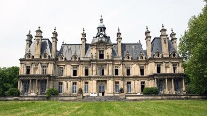 Заброшенные призрачные замки Франции (Фото)