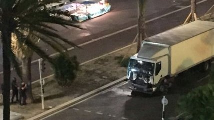 Прокуратура: Нападение в Ницце, возможно, привело к гибели около 60 человек