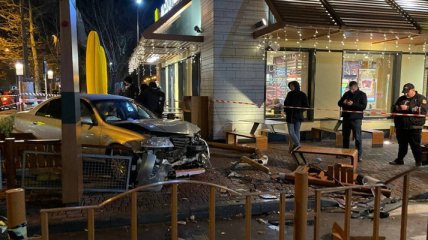 Страшная авария у McDonalds в Одессе: всплыли видео и данные о новом пострадавшем