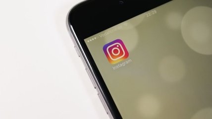 Социальная сеть Instagram будет уточнять возраст новых пользователей