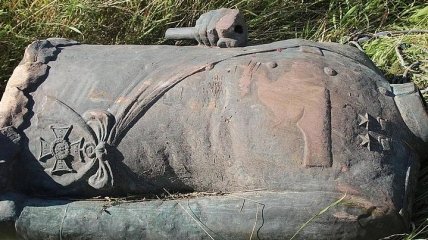 В Польше украли и обезглавили памятник советскому маршалу 