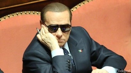 В Италии прошла манифестация в поддержку Берлускони
