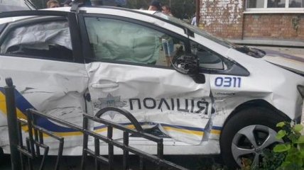 В Киеве разбился автомобиль патрульной полиции: есть пострадавшие