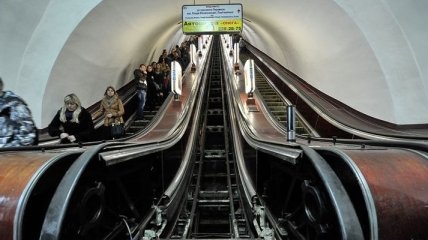 Киевскую станцию метро "заминировал" подросток