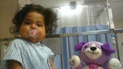 Маленькой американке пересадили 7 органов сразу