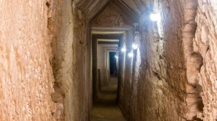 Тоннель к предполагаемой гробнице Клеопатры