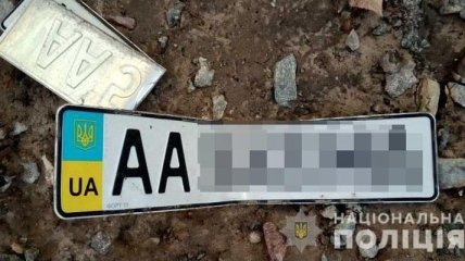 В Киеве задержали мужчину, который крал номерные знаки с машин (Фото)
