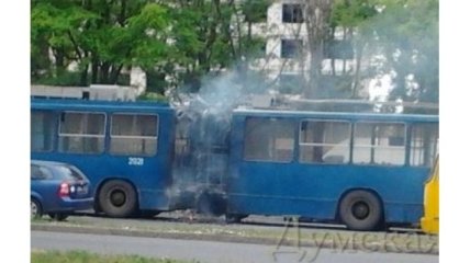 В Одессе на ходу воспламенился троллейбус