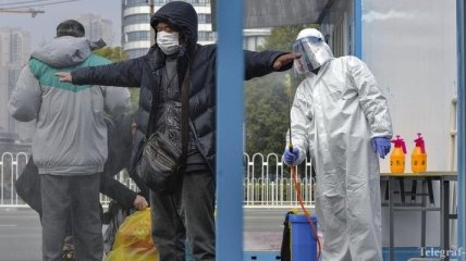 Коронавирус в Китае: за сутки умерли 150 человек, всего жертв почти 2600