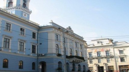 В Черновцах во второй тур выборов выходят действующий мэр и секретарь горсовета