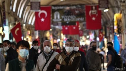 Коронавирус: Турция опять вводит комендантский час 