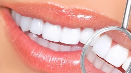 Как отбелить зубы в домашних условиях? 