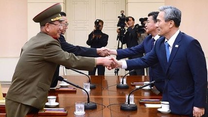 Южная Корея и КНДР ведут переговоры о встрече лидеров