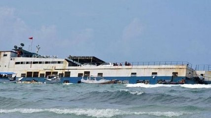 В Таиланде затонуло прогулочное судно: Минимум 40 человек погибло
