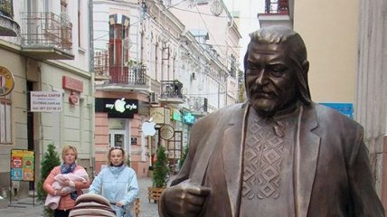 В Тернополе открыли памятник общественно-политическому деятелю