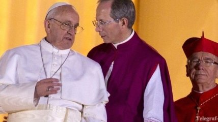 Ватикан уточнил имя нового понтифика: просто Франциск