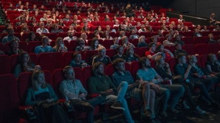 У Китаї кінотеатрам дозволили відновити роботу