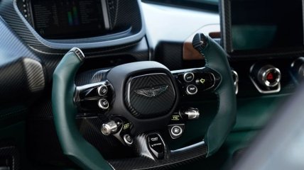 Aston Martin представил шикарный гиперкар Victor с 840-сильным двигателем (Фото)