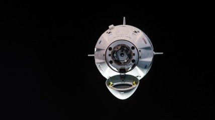 Американский космический корабль Crew Dragon отстыкуется от МКС