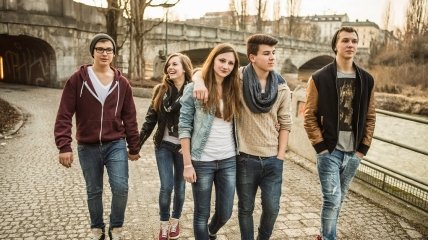 Подростковый возраст: Что делать, если вам не нравятся друзья вашего ребенка