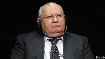 Горбачев считает, что власть Украины должна решить ситуацию мирно