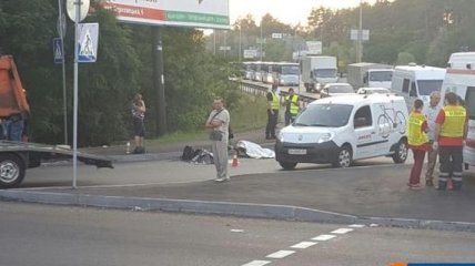 В Киеве произошло смертельное ДТП, погиб велосипедист