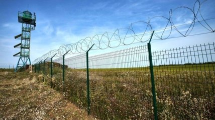 "Стіну Яценюка" будували не для захисту кордону від російських танків – документ