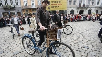 Во Львове прошел велопробег "Батяры на велосипедах"