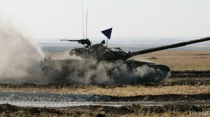 Минобороны: В Торезе российские военные подожгли два танка