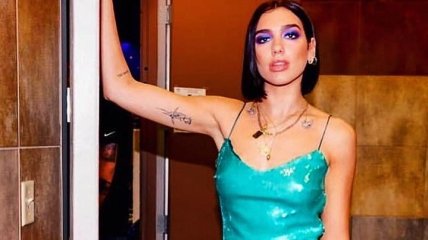 Известная британская певица появилась на публике в мини-платье от украинского бренда