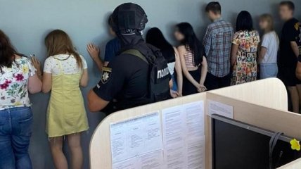 Угрожали и шантажировали порнофейками: в Украине накрыли крупную банду коллекторов (фото)